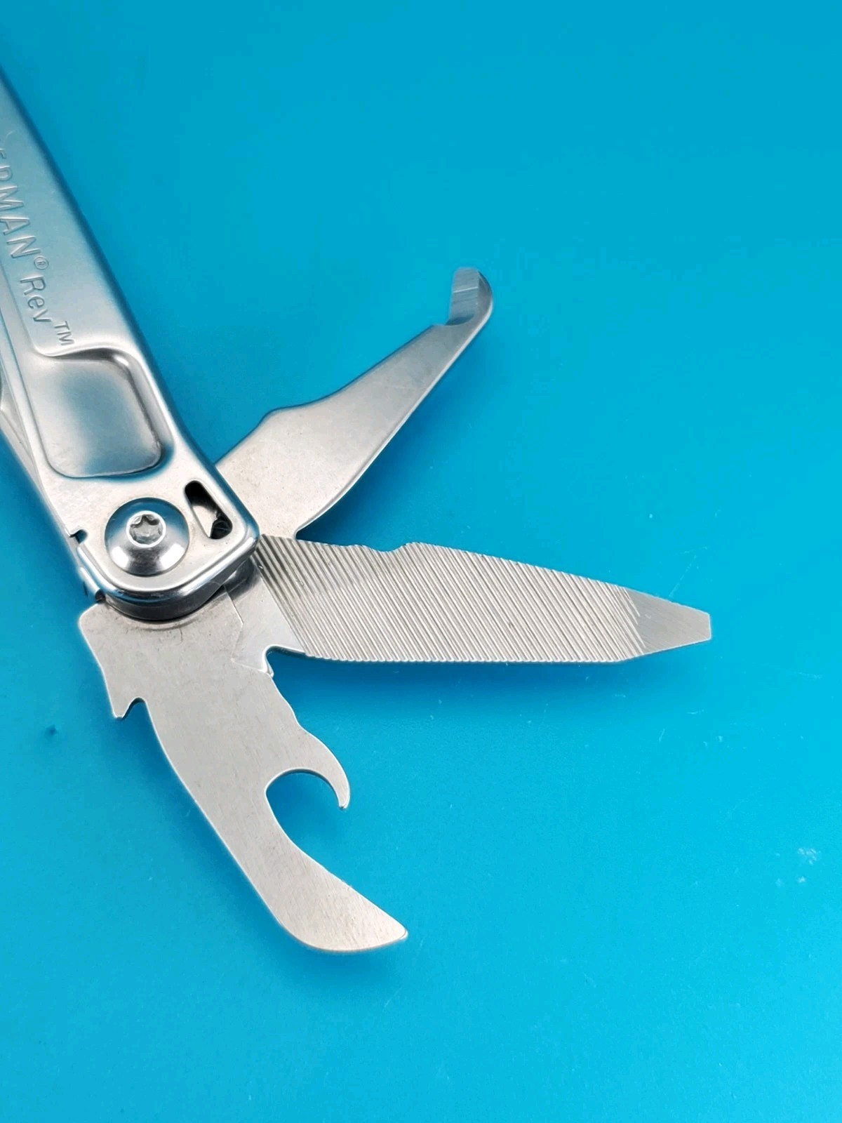 Leatherman Rev 3.8″ Multi-Tool, Stainless!