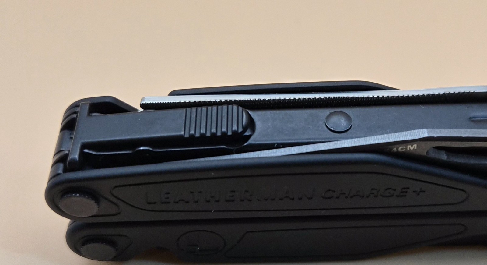 NEW Leatherman RETIRED CHARGE Multitool – Black, Recall Cleared (001)