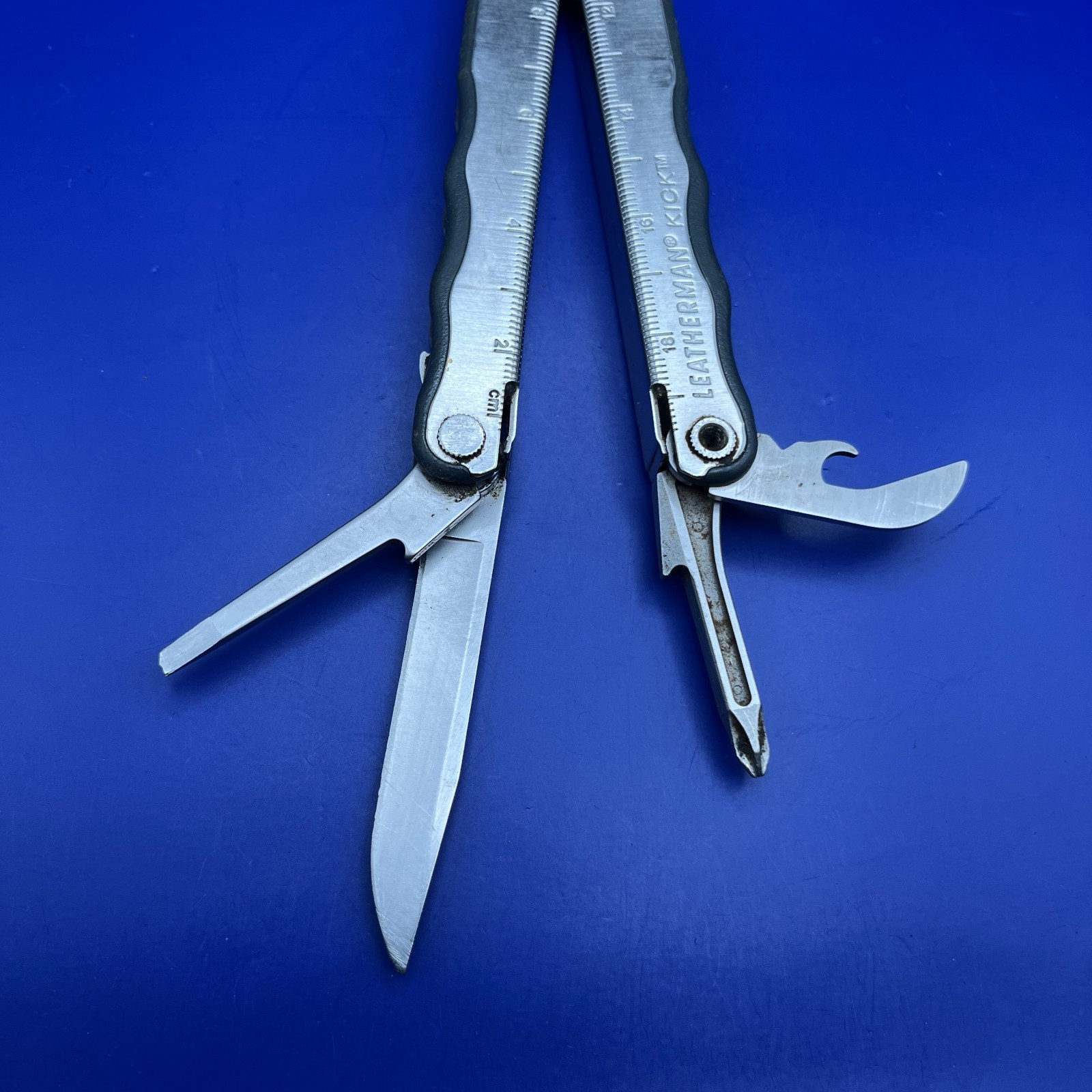 Leatherman Kick Multi-Tool w/ Sheath
