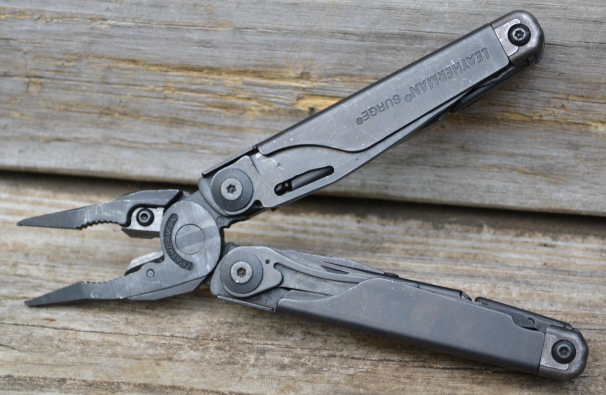 Leatherman Surge Black Oxide Stainless Multi-Tool Knife & Scissors With Sheath