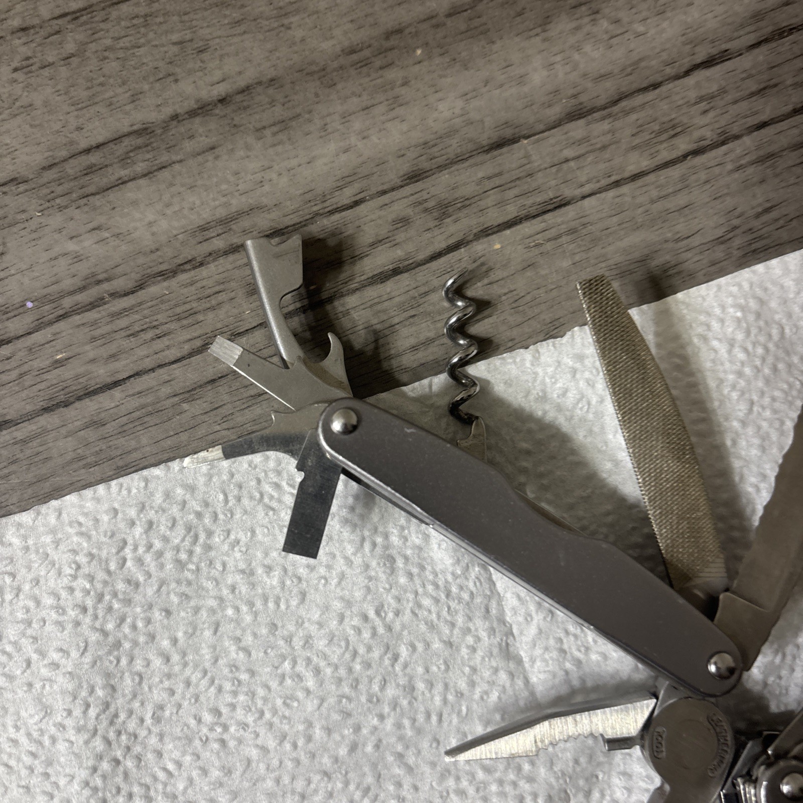 Leatherman Juice Xe6 Multi-Tool 18 Tools Gray