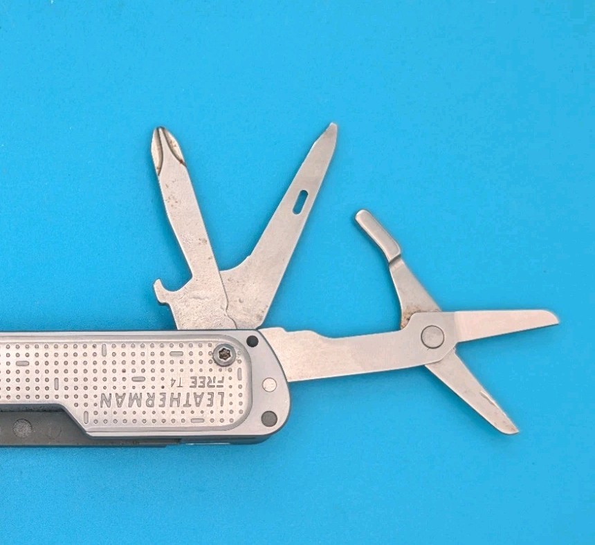Leatherman FREE T4 Pocket Knife Multi-tool! Stainless! RETIRED!