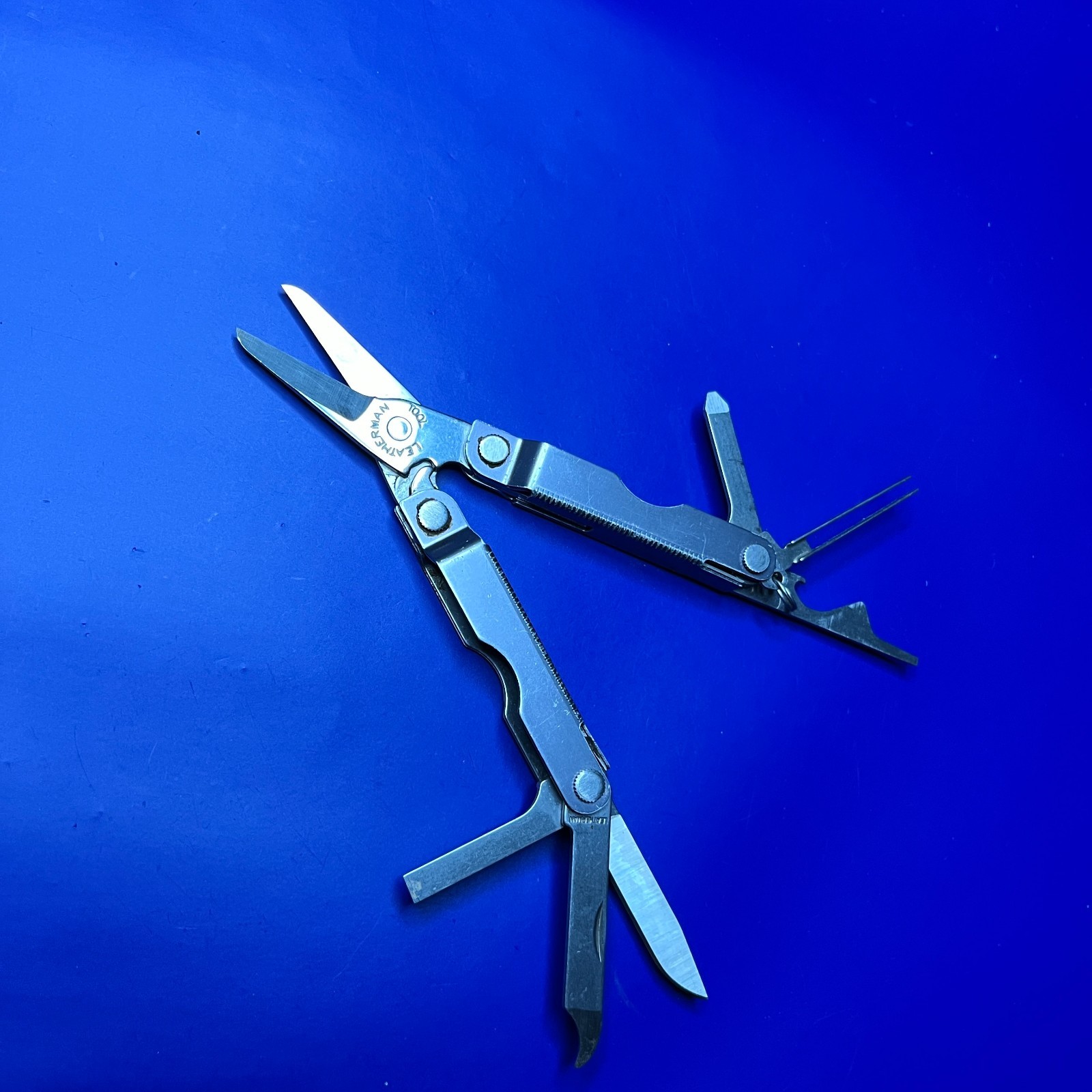 Leatherman Micra Multi-Tool Knife, Scissors- Gray