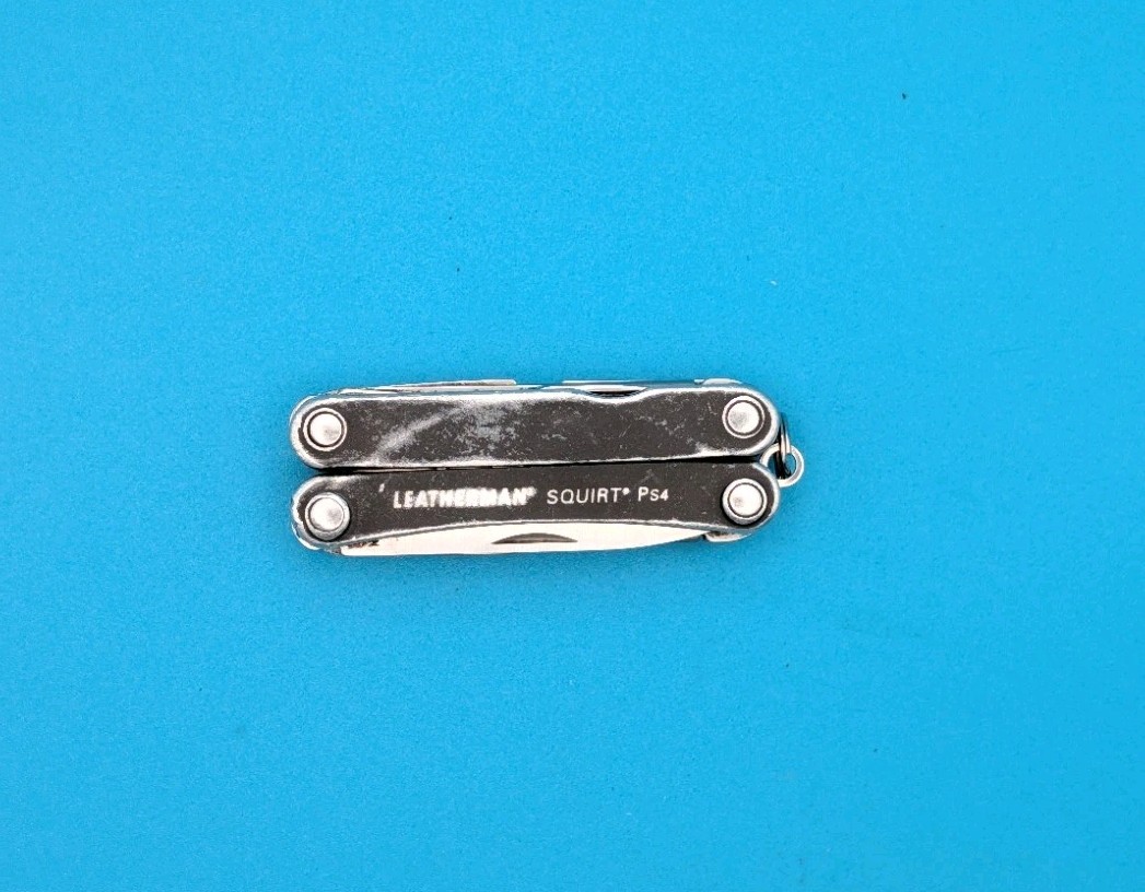 Leatherman SQUIRT PS4 Multi-Tool! BLACK! *broken scissors spring*