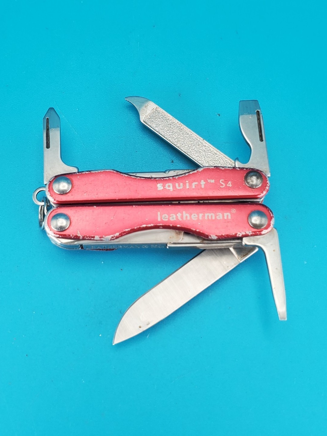 Leatherman Squirt S4 Multi-Tool, Key Ring, Retired, RED!