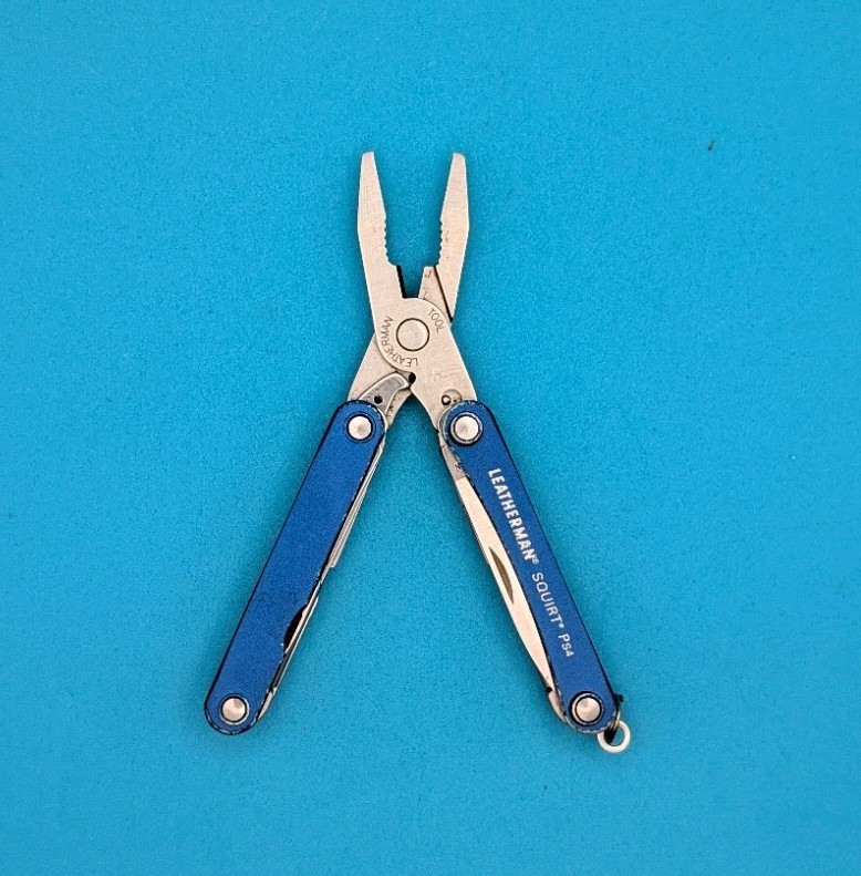 Leatherman SQUIRT PS4 Multi-Tool With Pliers Scissors Knife BLUE! *CGP*