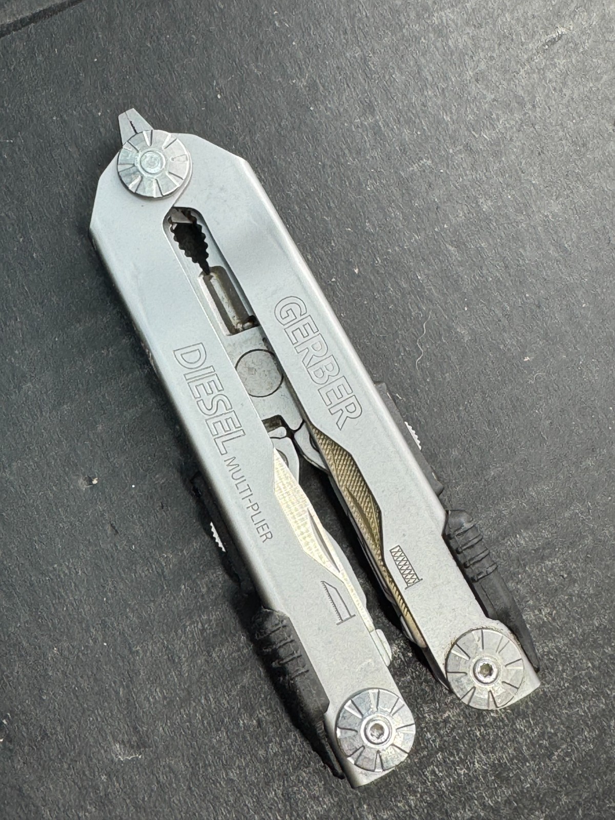 Gerber Diesel Multi Plier Multi-Tool Stainless Screwdriver Scissors Knife