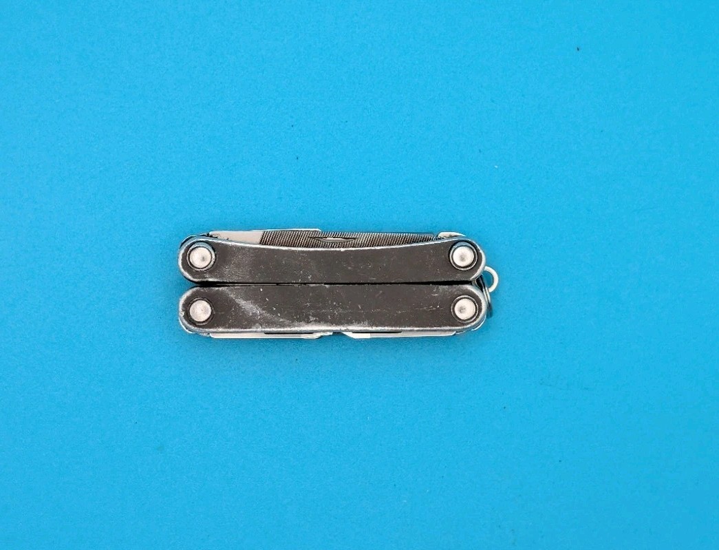 Leatherman SQUIRT PS4 Multi-Tool! BLACK! *broken scissors spring*
