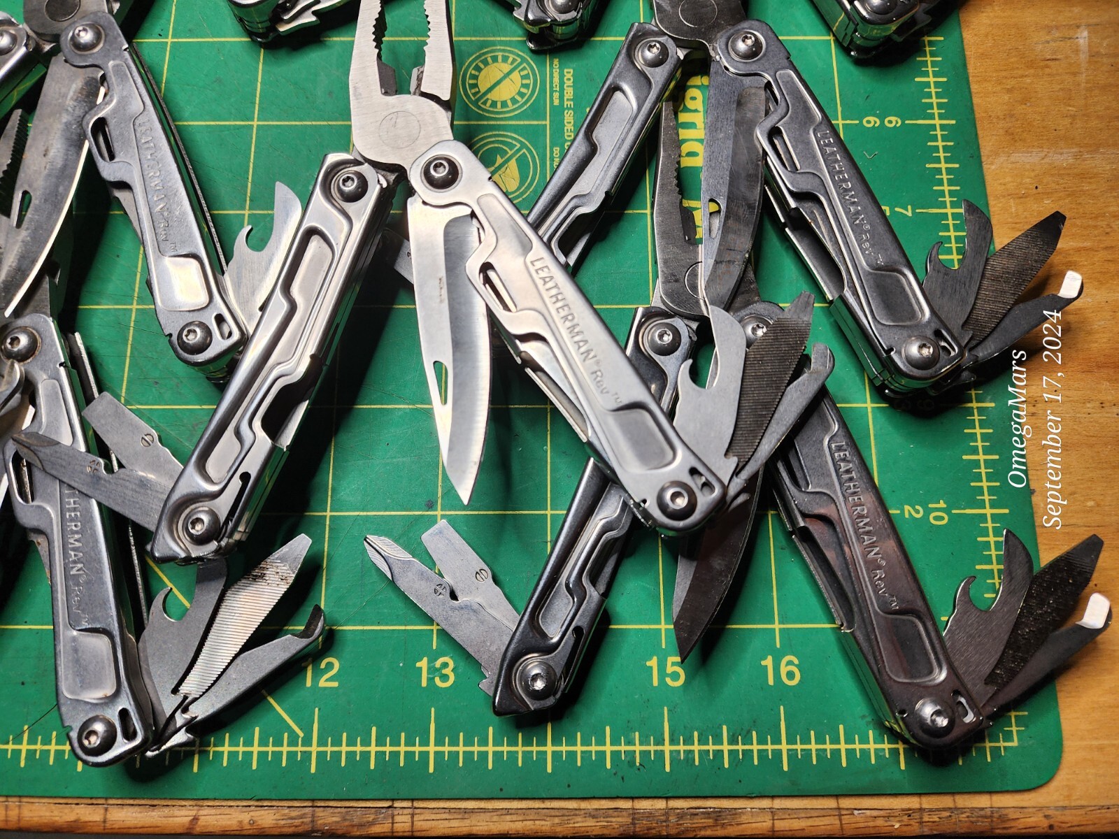 Leatherman Rev one at random great conditions. x1(ONE) per order
