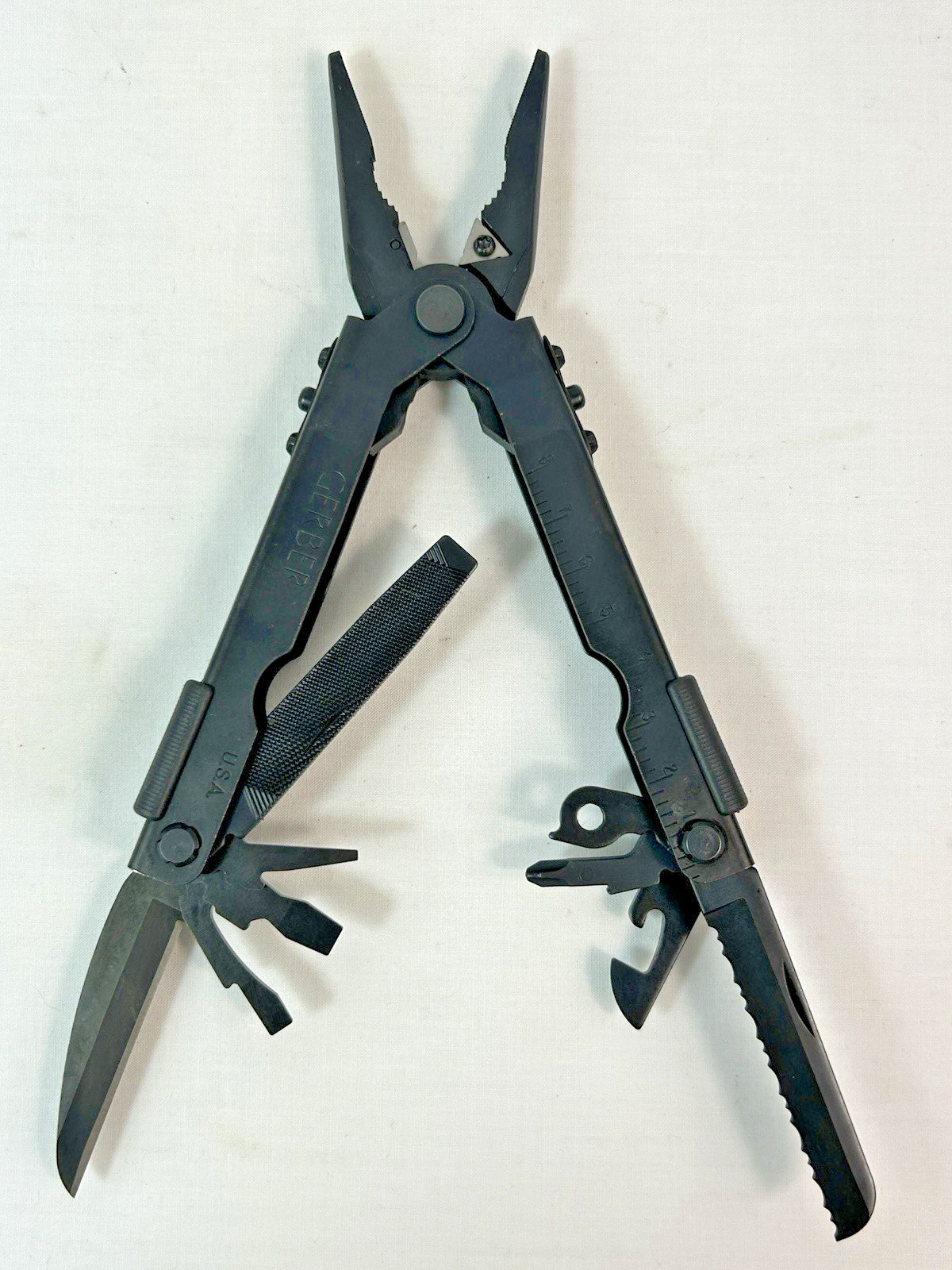 NEW !! Gerber 75501 MP600 Needlenose Multi-Tool Black Finish Stainless w/ Sheath