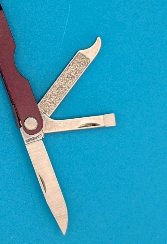 Leatherman Micra Multi-Tool, Knife, Scissors, Key Ring, Maroon Red!