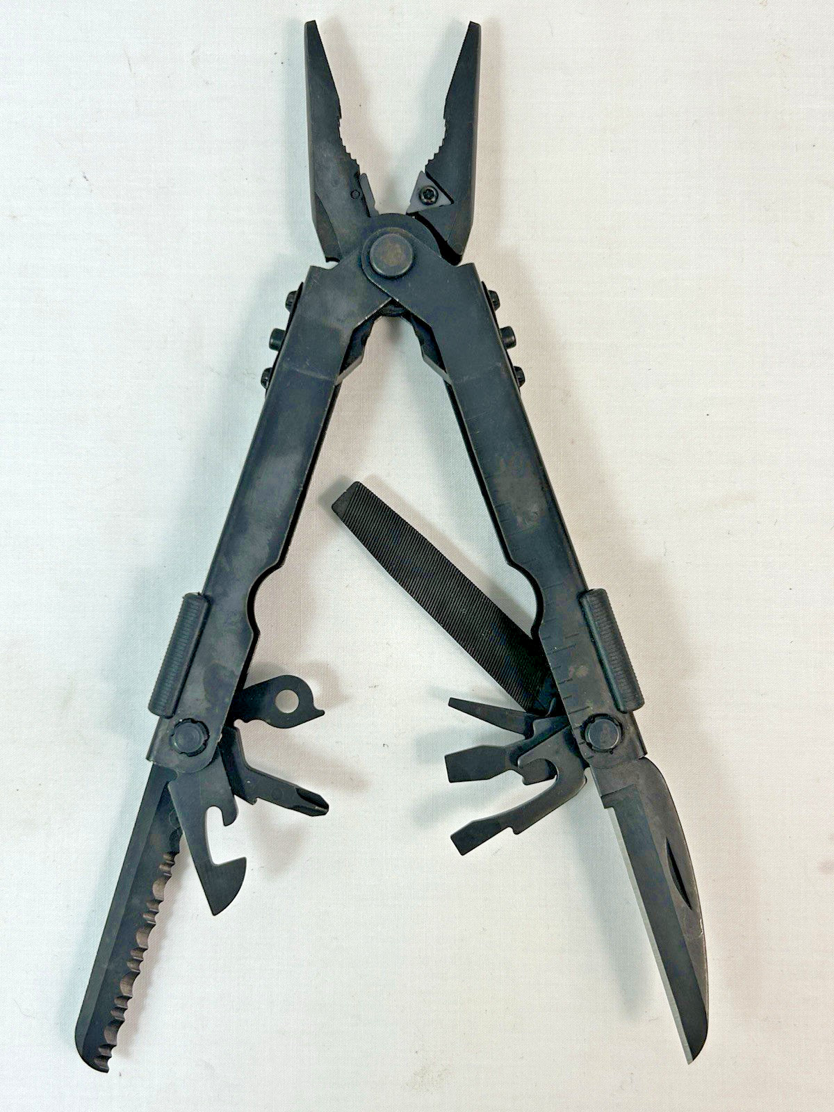 NEW! Gerber 75501 MP600 Needlenose Multi-Tool Black Finish -BELT SHEATH INCLUDED