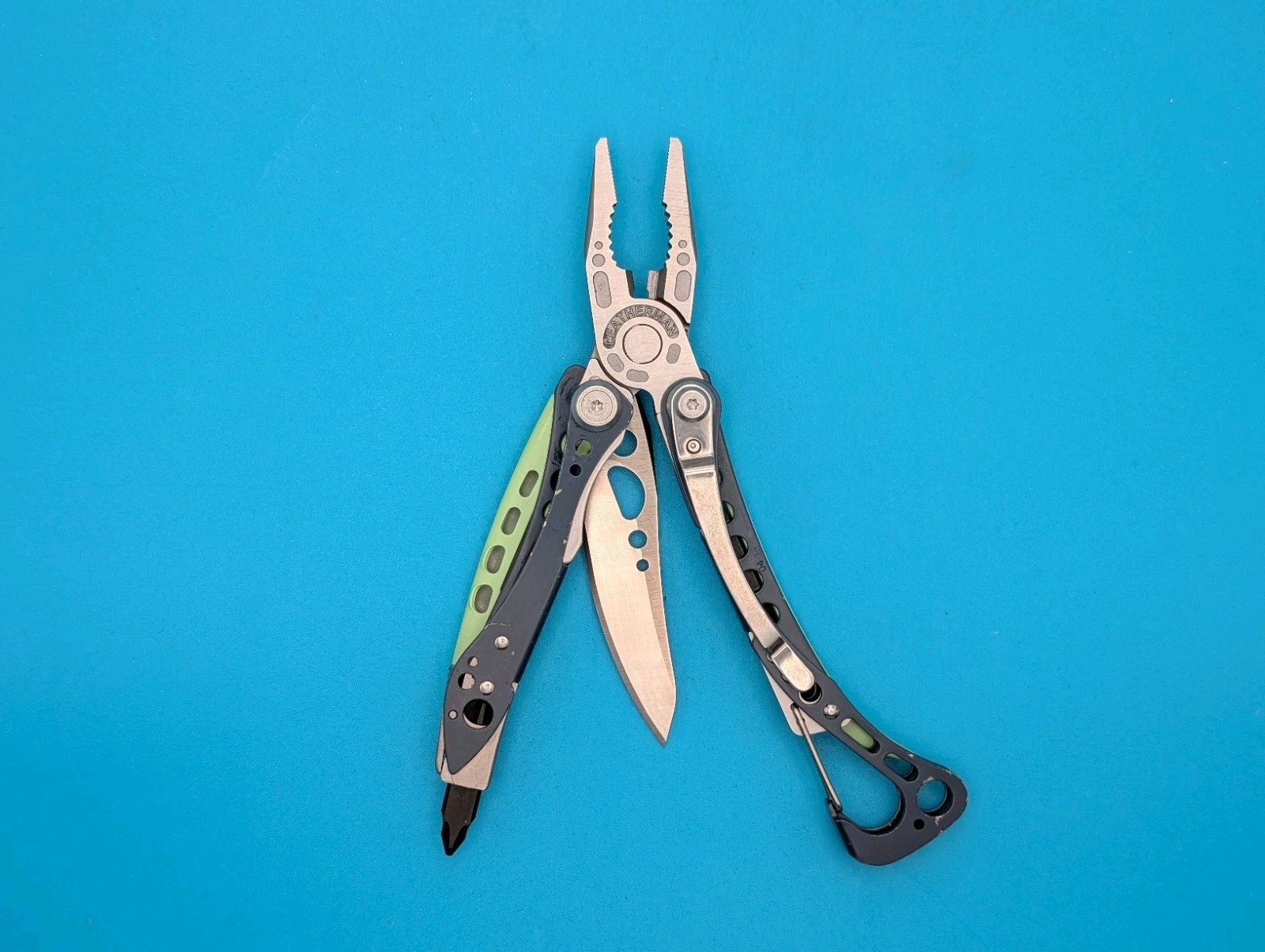 Leatherman Skeletool CX Multitool Plain Edge Knife! *CAMDEN*