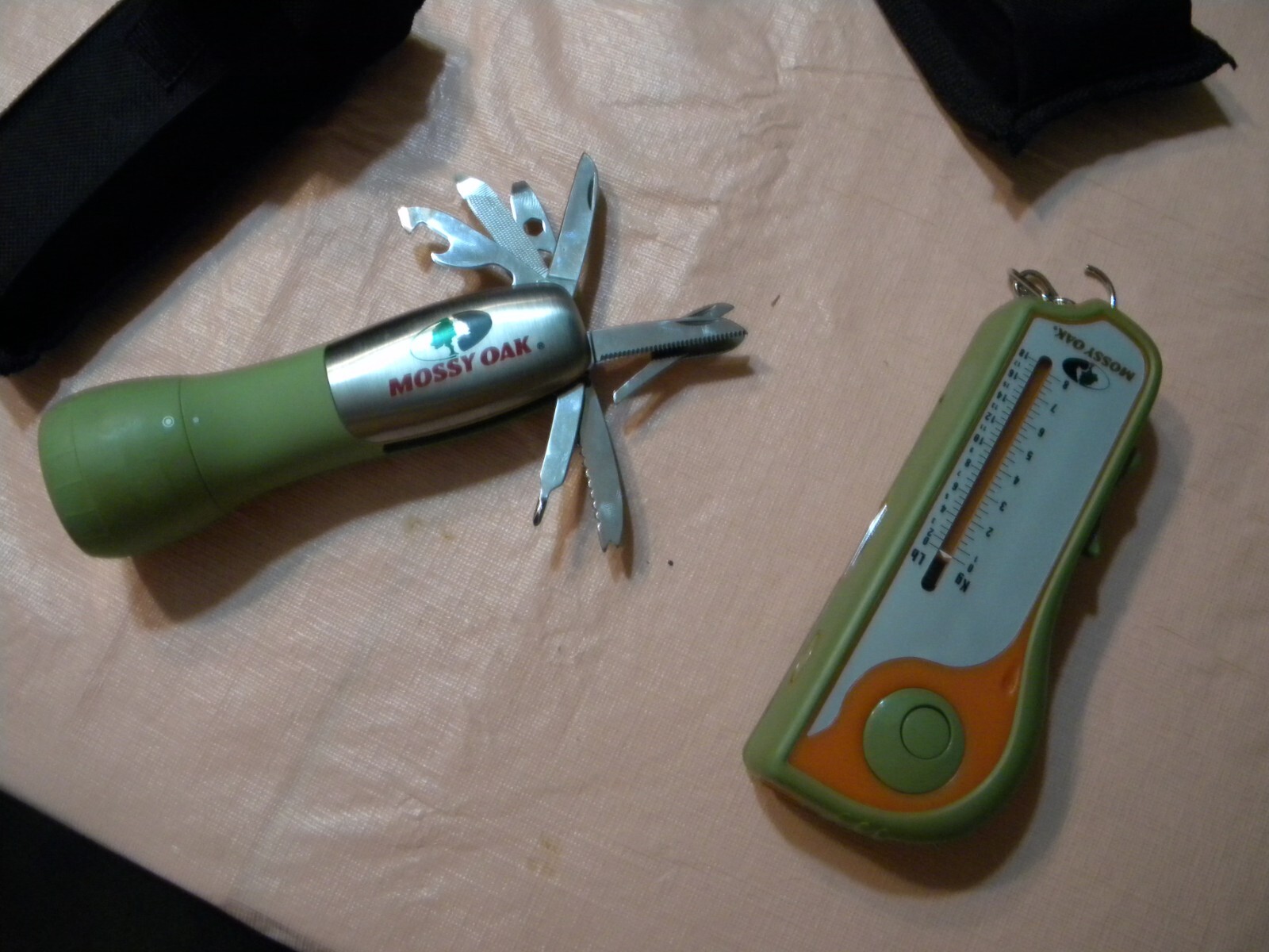 Mossy Oak Scale Knife Multi-Tool/Flashlight Multi-Tool Set of 2