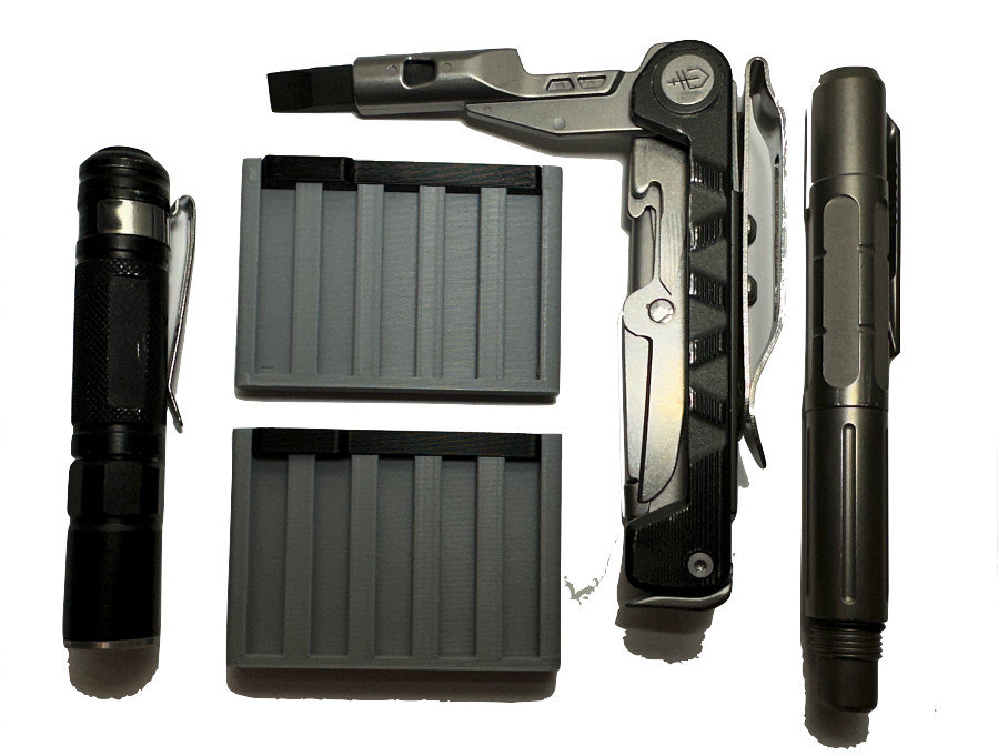 Leatherman flat bit holder for wallet or pocket