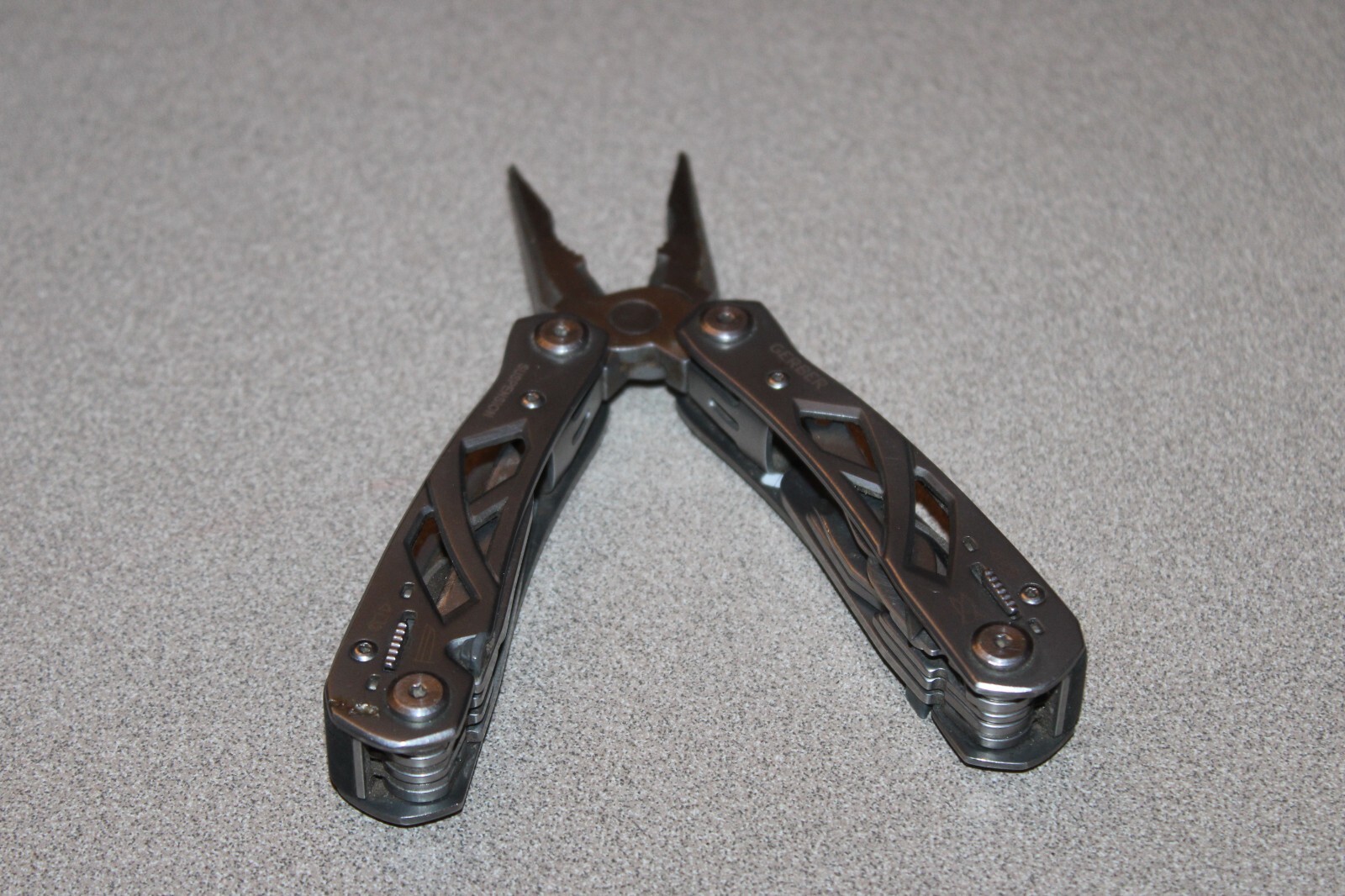 Gerber Suspension-NXT Multi-Tool 12 Tools 2 LOCKBACK BLADES 8970718E