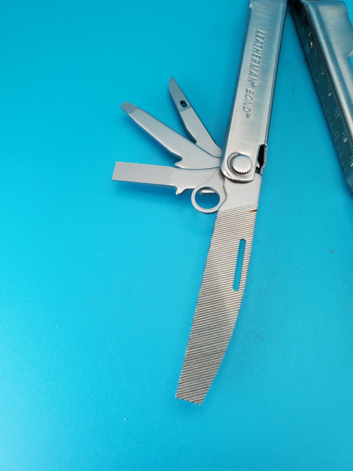 LEATHERMAN Bond Multitool! With Sheath! *FIREFIGHTERSFIRST*