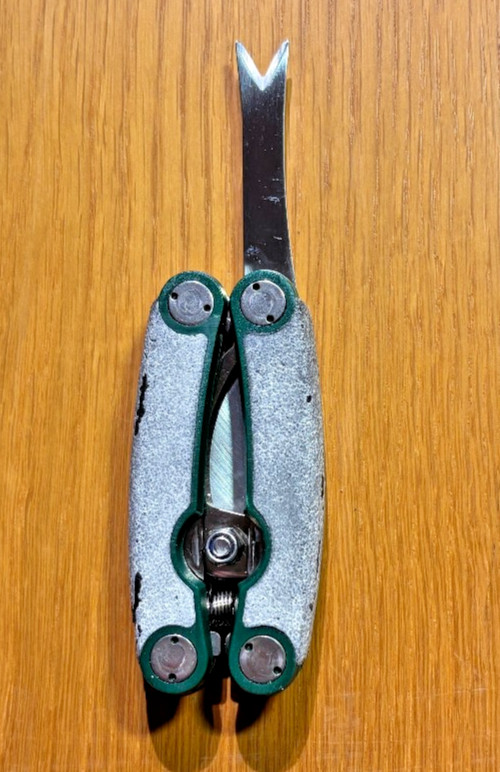 FLEXRAKE SURECUT Pocket Multi-Function Gardening Tool