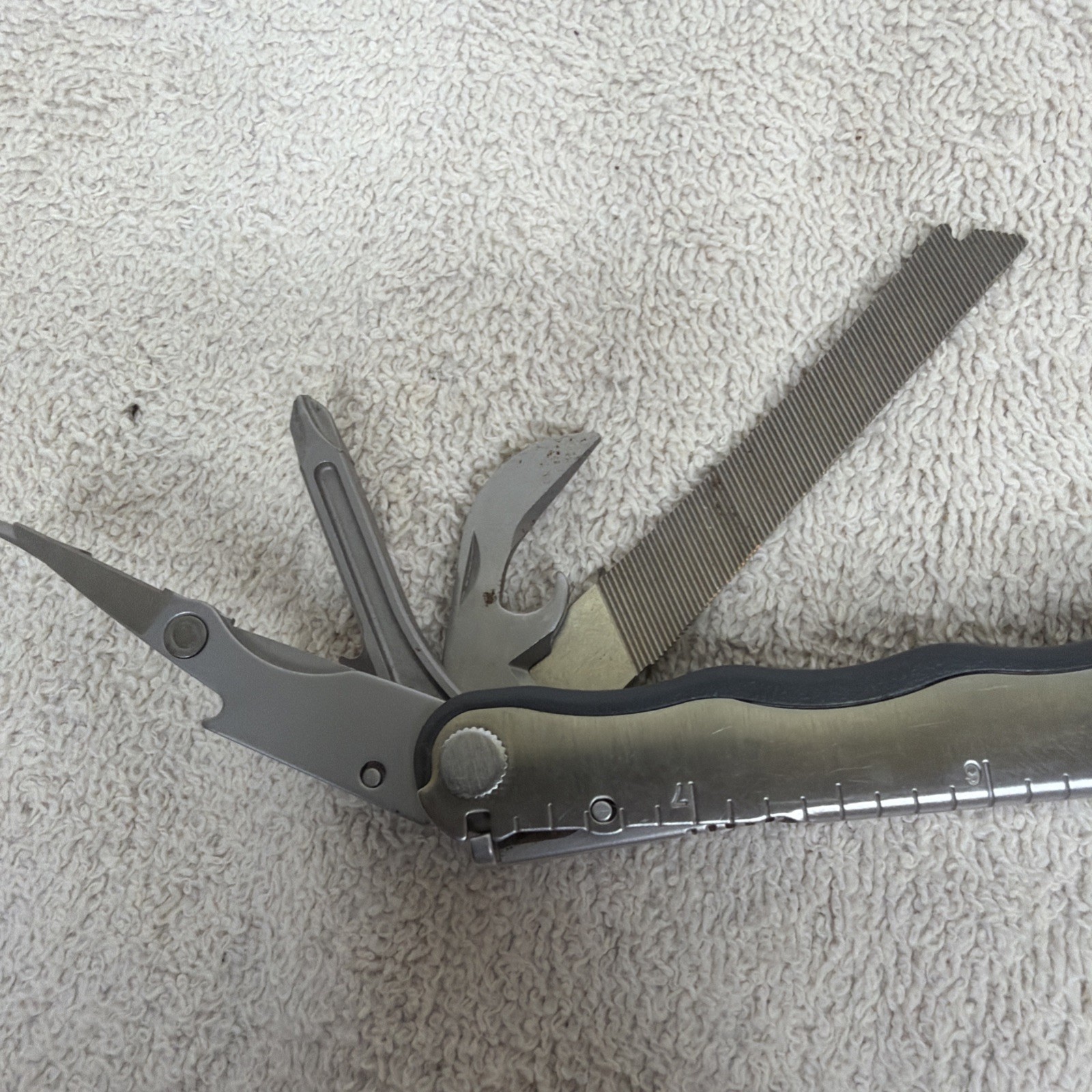 Leatherman BLAST Multi-Tool , Retired Multitool w/ Knife Pliers