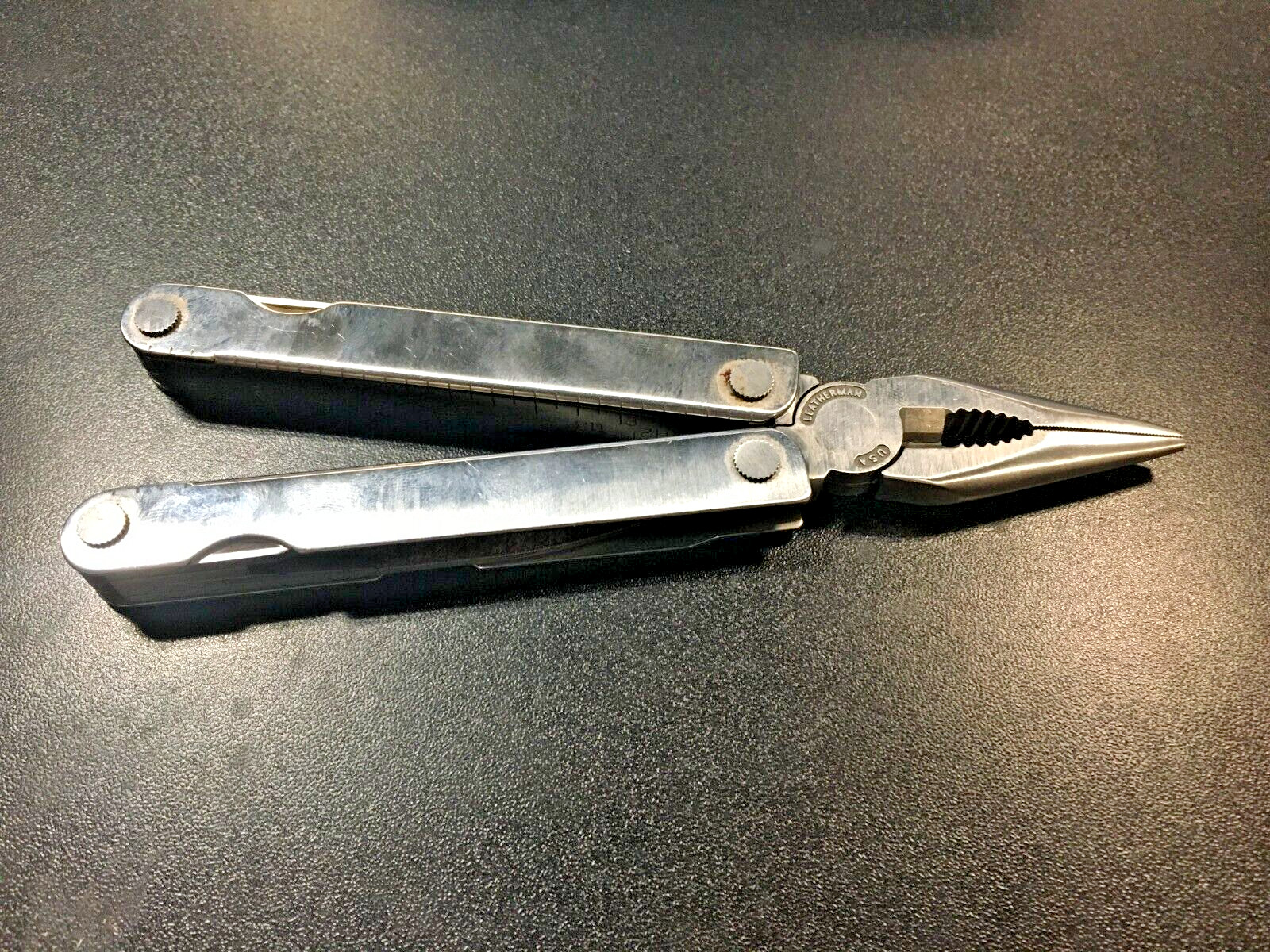 Vintage Original Leatherman TM 1325473 Multi Tool With Leather Sheath