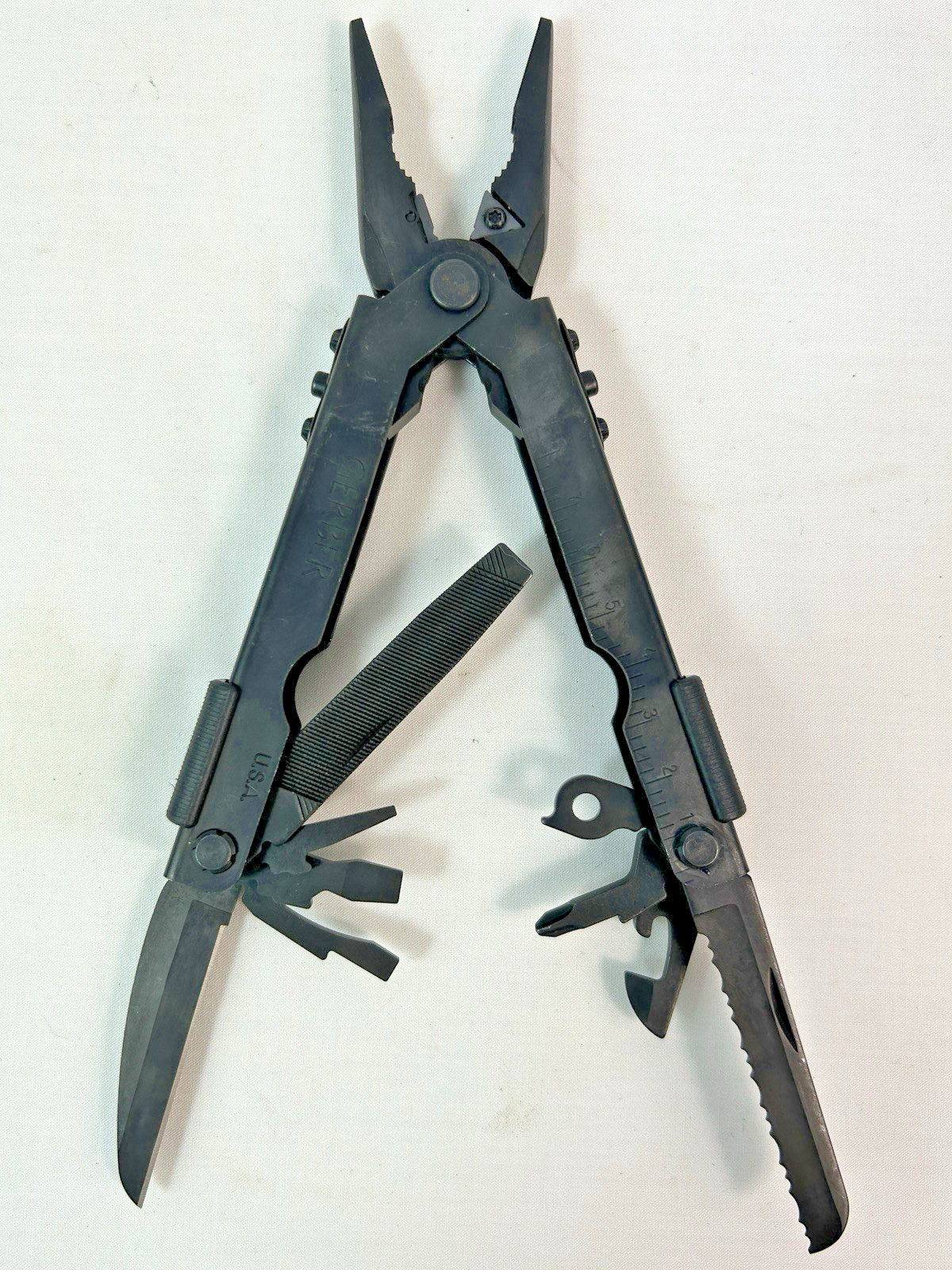 NEW! Gerber 75501 MP600 Needlenose Multi-Tool Black Finish -BELT SHEATH INCLUDED