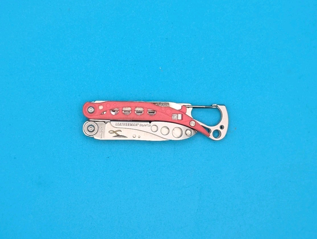 Leatherman Style CS Pink Multi-Tool! FAST SHIPPING!