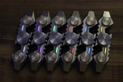 Titanium+Brass Hand Twisting Spinning Top Crowbar Bottle Opener Spinner Gyro Toy