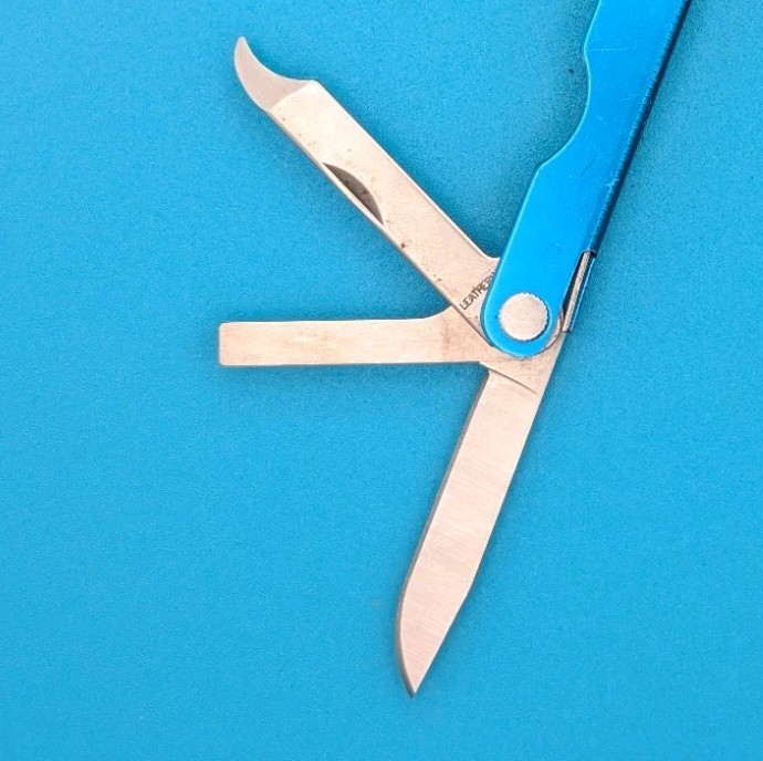 Leatherman Micra Multi-Tool, Knife, Scissors, Key Ring, Blue! PARITY FACTORY