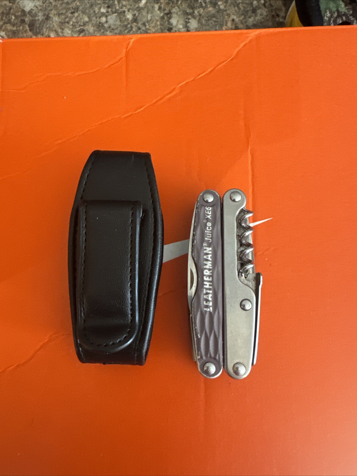 1 Leatherman Grey XE6 JUICE Multi Tool FISHING NICE LOT A15