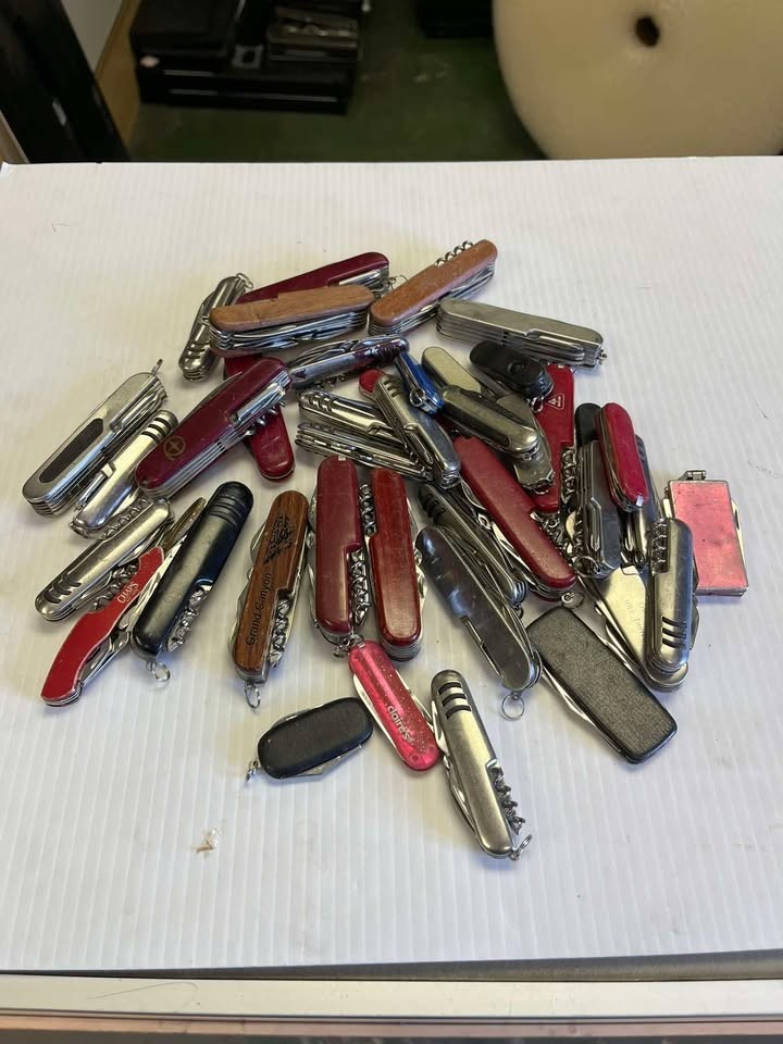 Lot of 40 Multitools – Assorted Sizes – Bulk Sale – $100 – Stored Condition