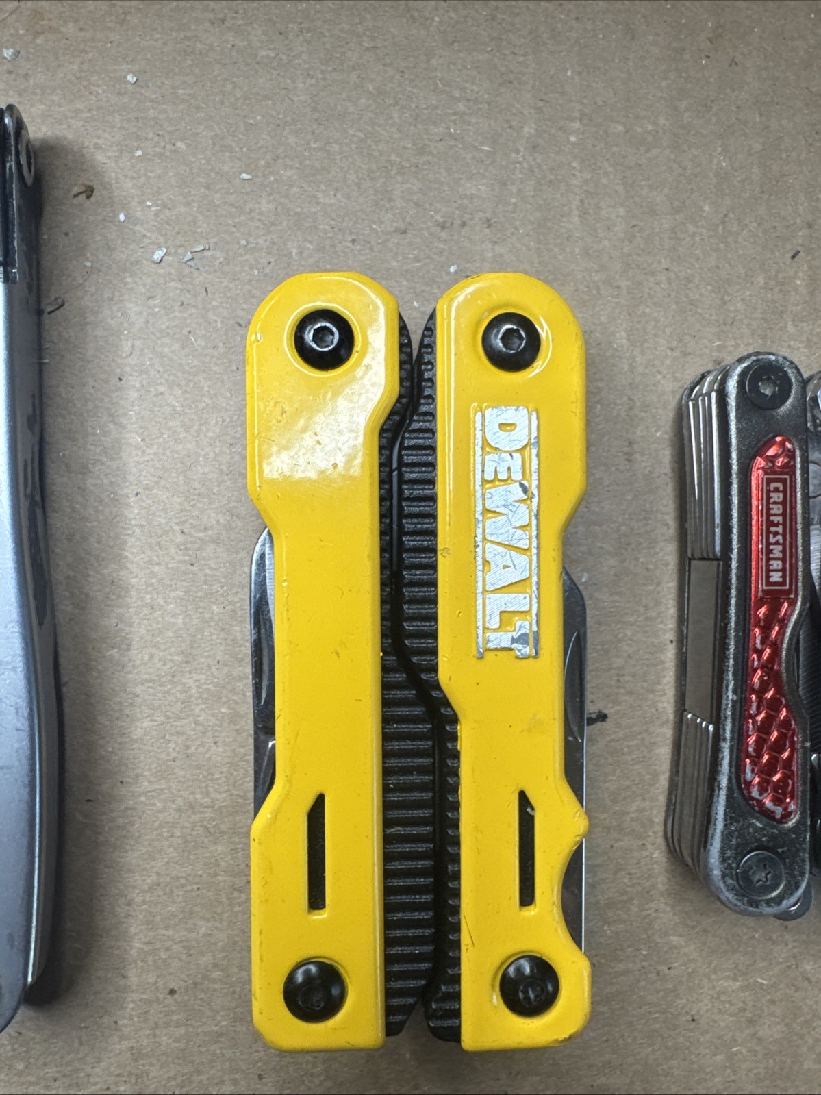 Mixed Pocket Knife Utility Multi-Tool Lot Sthil Dewalt Shrade Sheffield