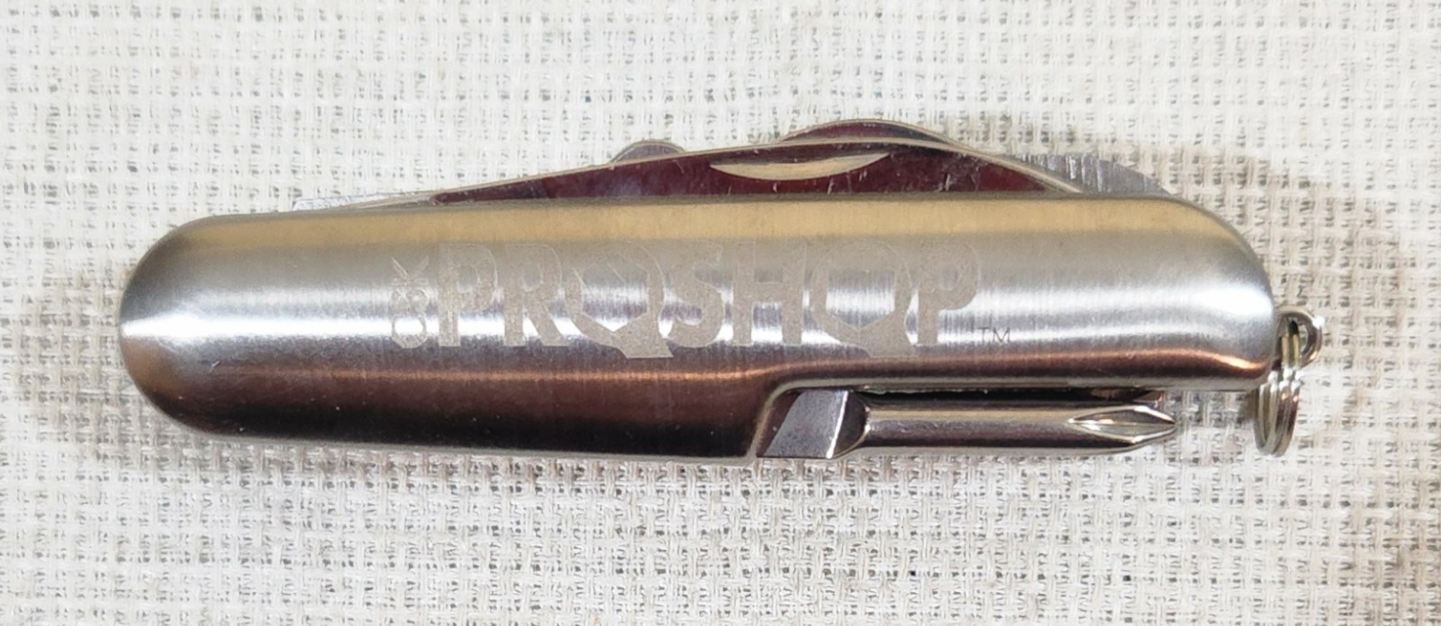 Nice ProShop MultiTool in Gift Case with 11 Tools Even a Flashlight