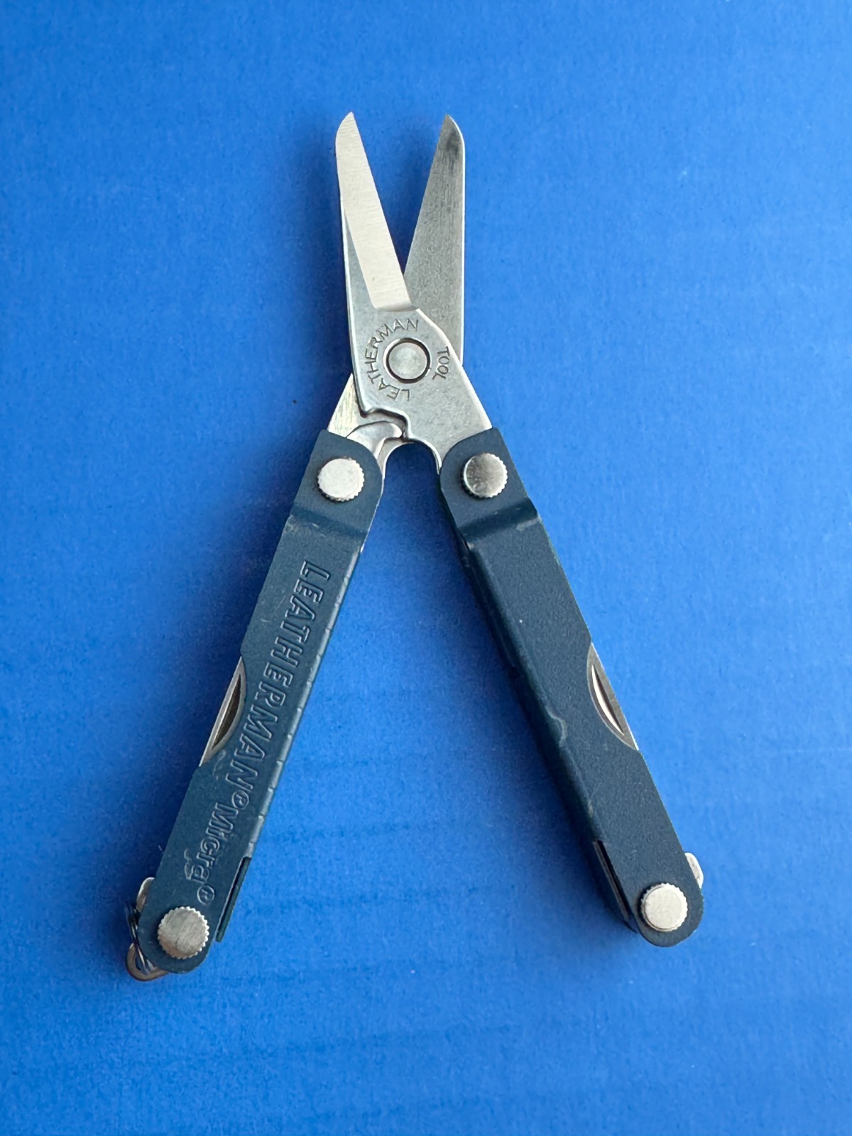 Leatherman Micra 10 in 1 Multitool Anodized Aluminum – Navy Blue