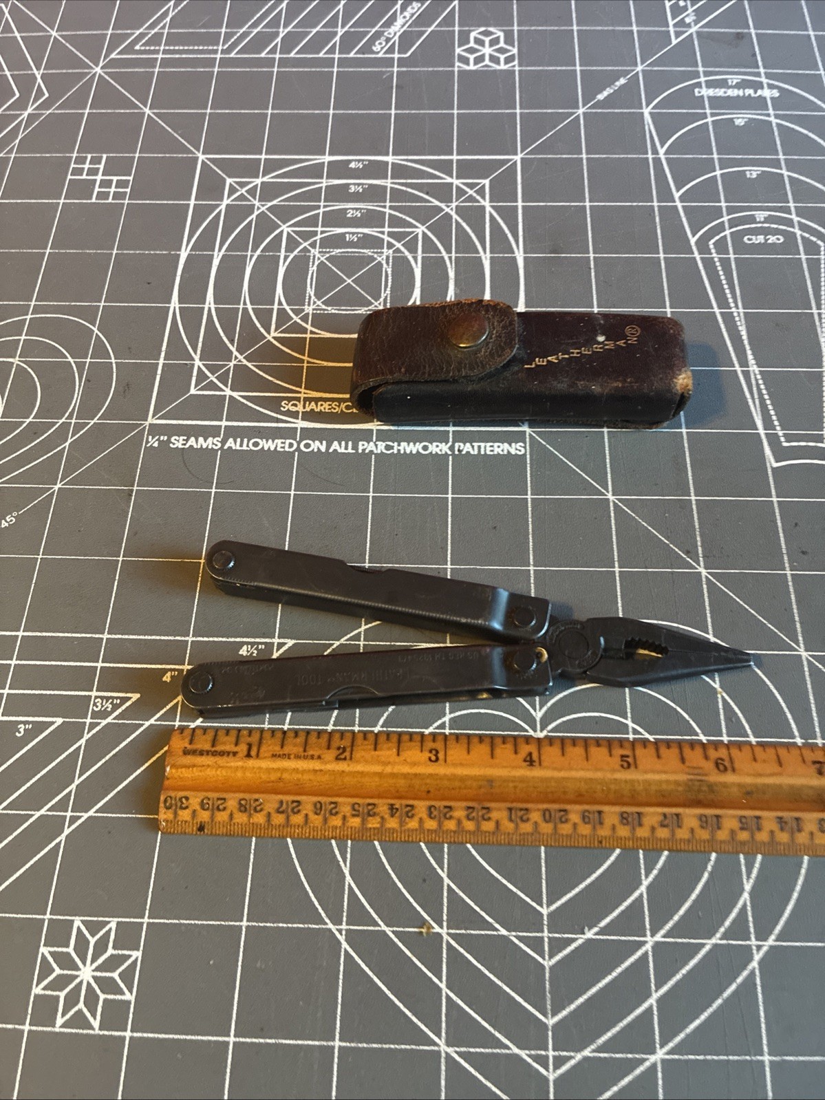Vintage Leatherman Multi Tool TM 1325473 Made in USA w/ Original Leather Case