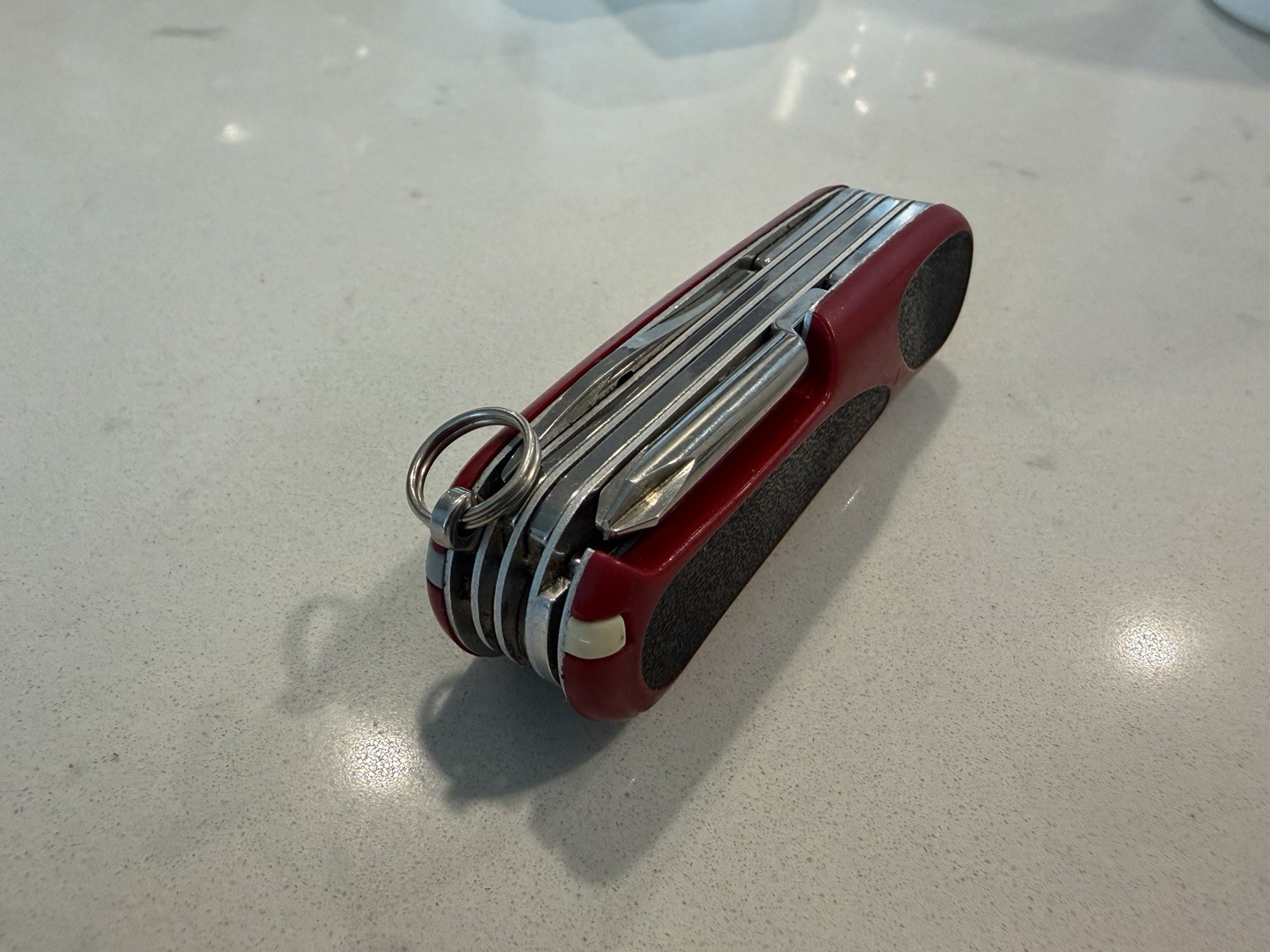 Victorinox Swiss Army Knife, EvoGrip 18 Red/Black, 2.4913.CUS2 or 2.4913.C NIB