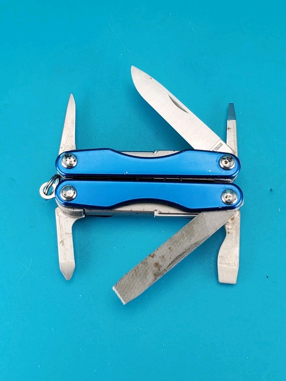 Leatherman Squirt P4 Multi-Tool, Key Ring, Retired, BLUE!