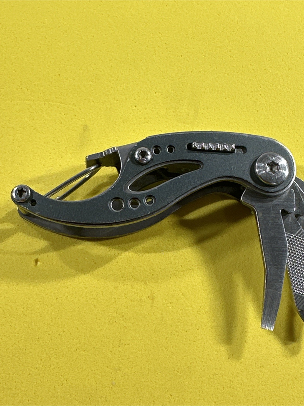 Gerber Curve multi-tool, silver and gray