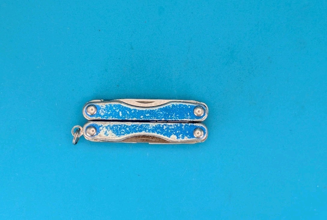 Leatherman Squirt P4 Multi-Tool, Key Ring, Retired, BLUE!