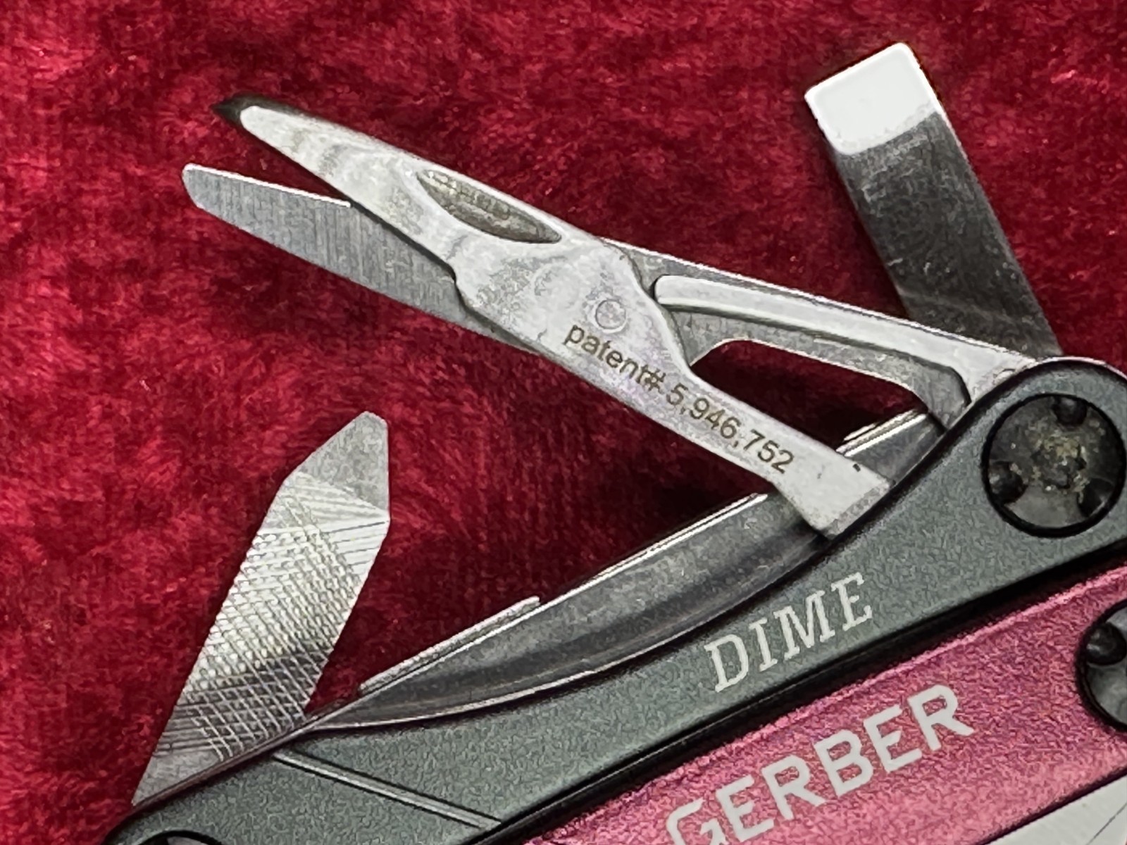 Gerber Dime Burgundy Wine Mini Multi-Tool Keychain Random Pick Rare Color (678)