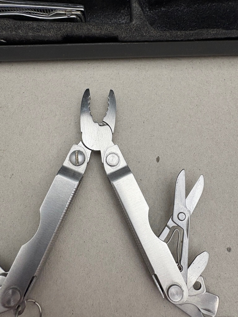VTG Sheffield Multi-Function Tool Set Nail Clippers Key Chain Multi Tool