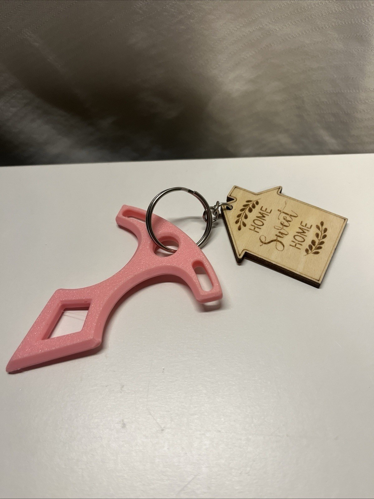 EDC Keychain Boat Anchor Model Tool – Red Undetectable Defense-Easy Defender