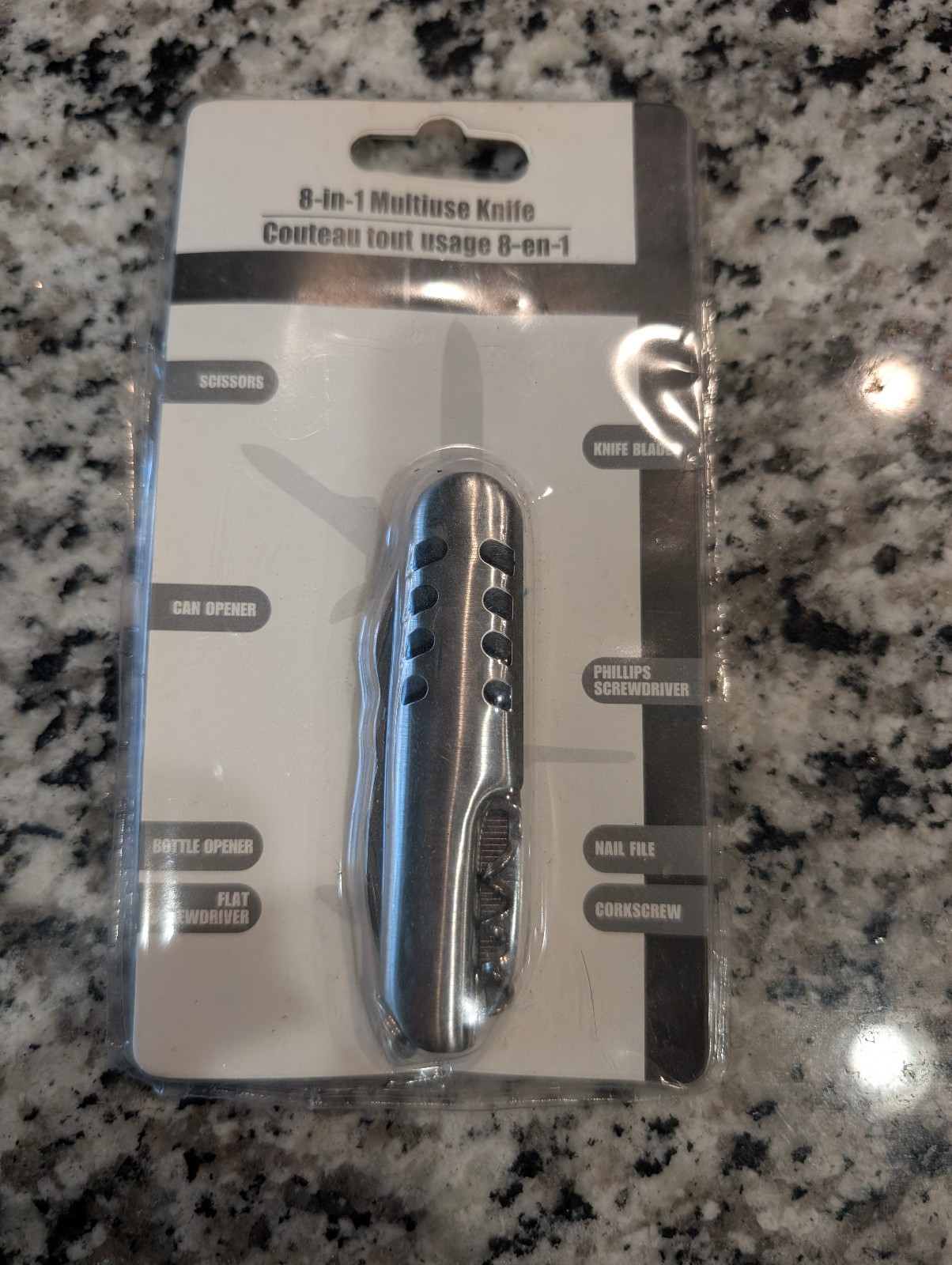 8 n 1 Multiuse Knofe Tool