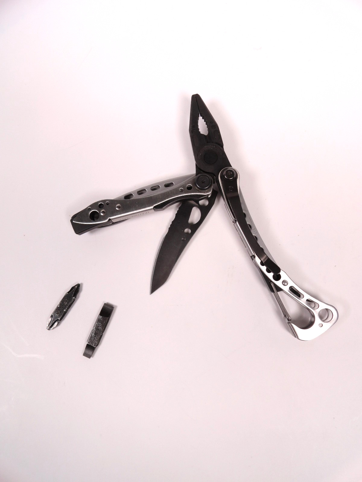 Leatherman Skeletool Multi-tool Silver/Black Blade Pliers Screwdriver