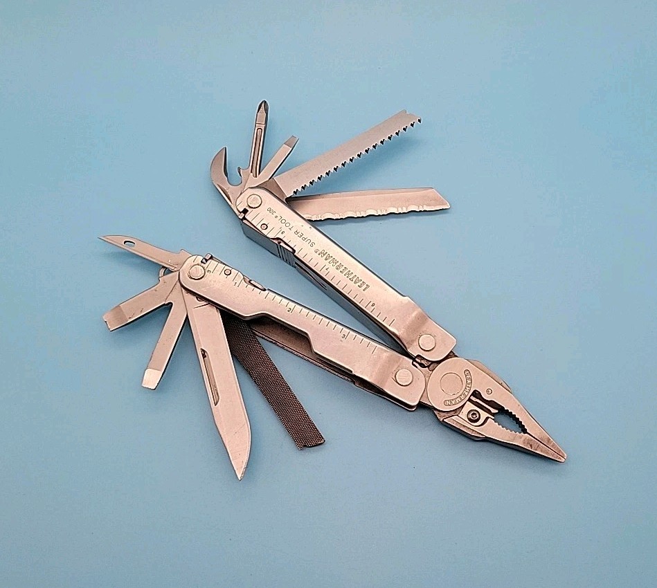 Leatherman Super Tool 300 Multi-Tool – Dated 1011 – Pliers, Knife, Saw, File