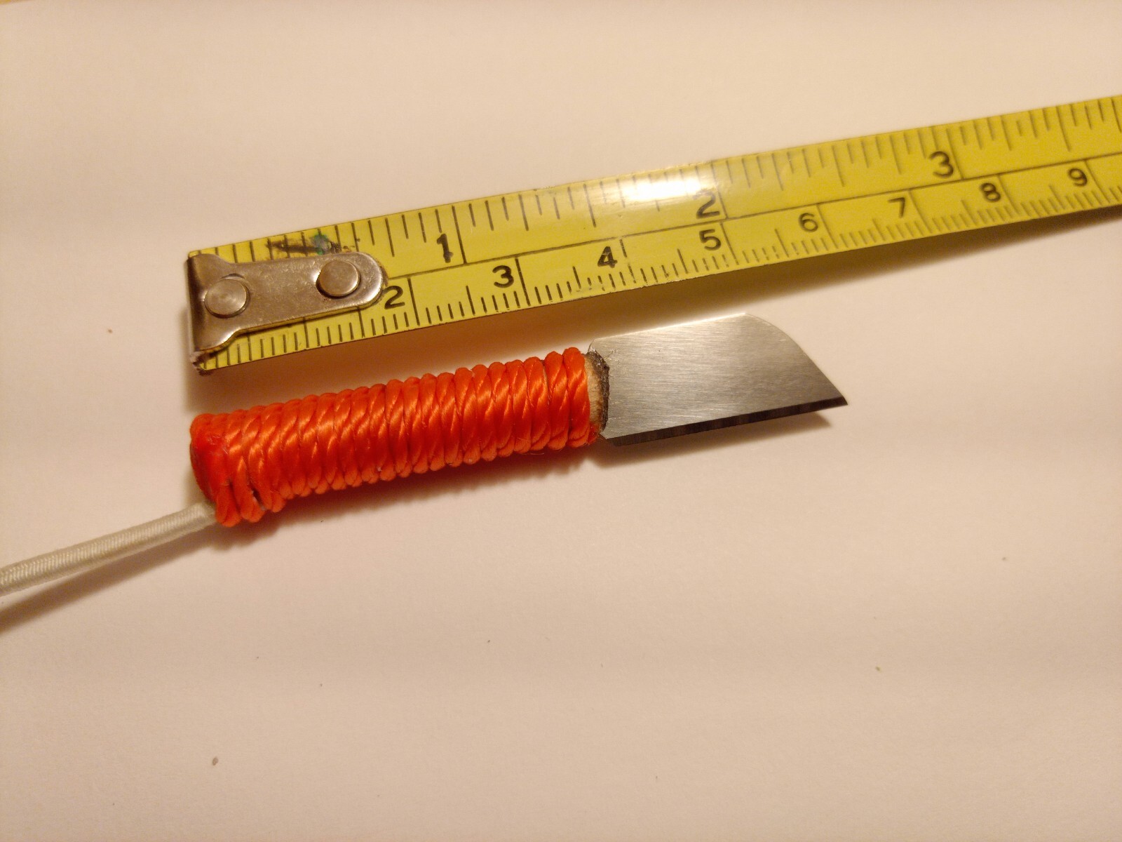 EDC Minimalist Survival Necklace Pouch Mini Scalpel Fishing Kit Compass Matches