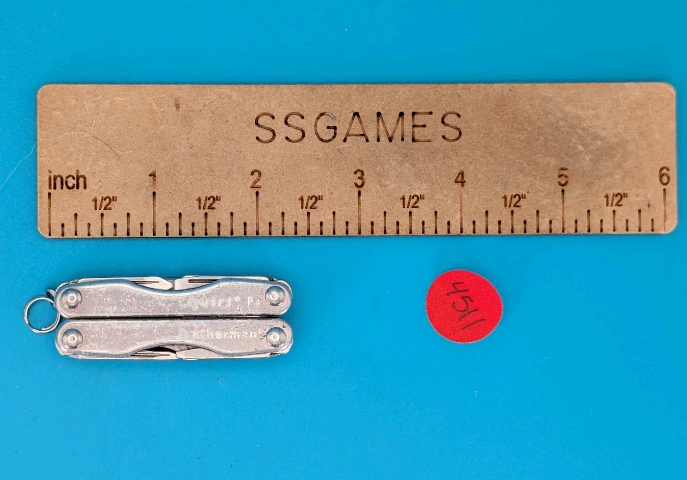Leatherman Squirt P4 Multi-Tool, Key Ring, Retired, GRAY!