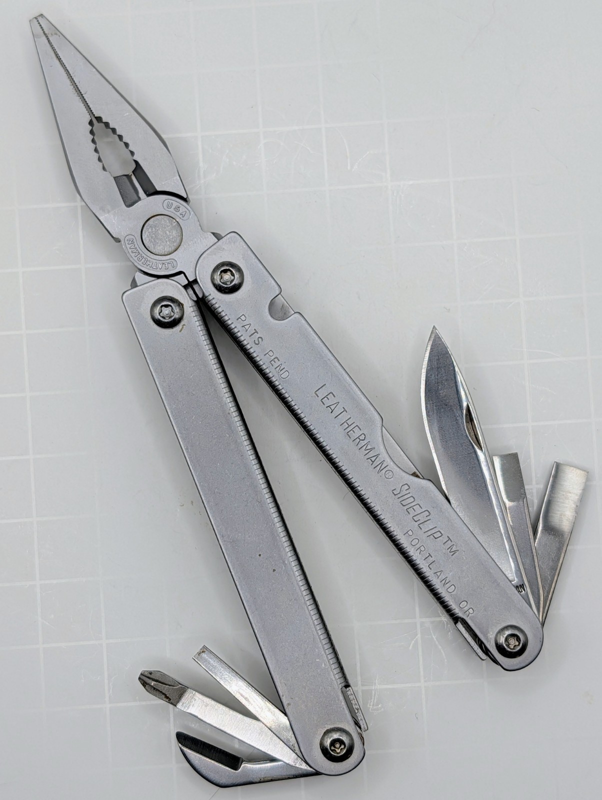 Leatherman SideClip Multi-Tool, Rare Retired Pats Pend Plier, Knife W/Belt Clip