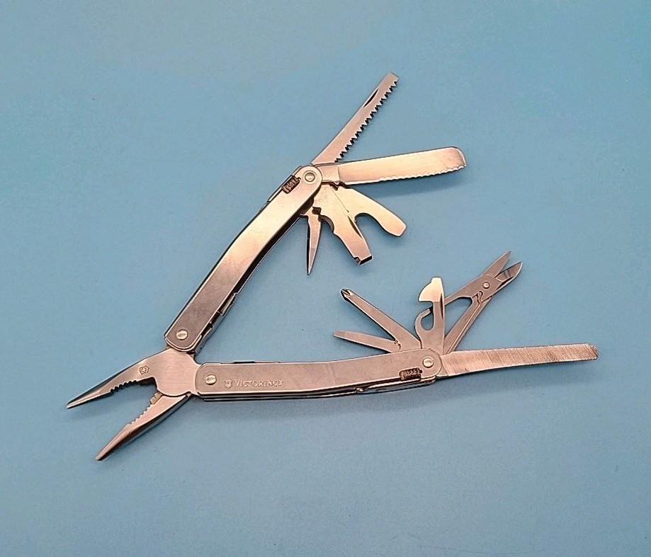 Victorinox SwissTool Spirit XC Butter Blade Multi-Tool w/ Sheath – Discontinued