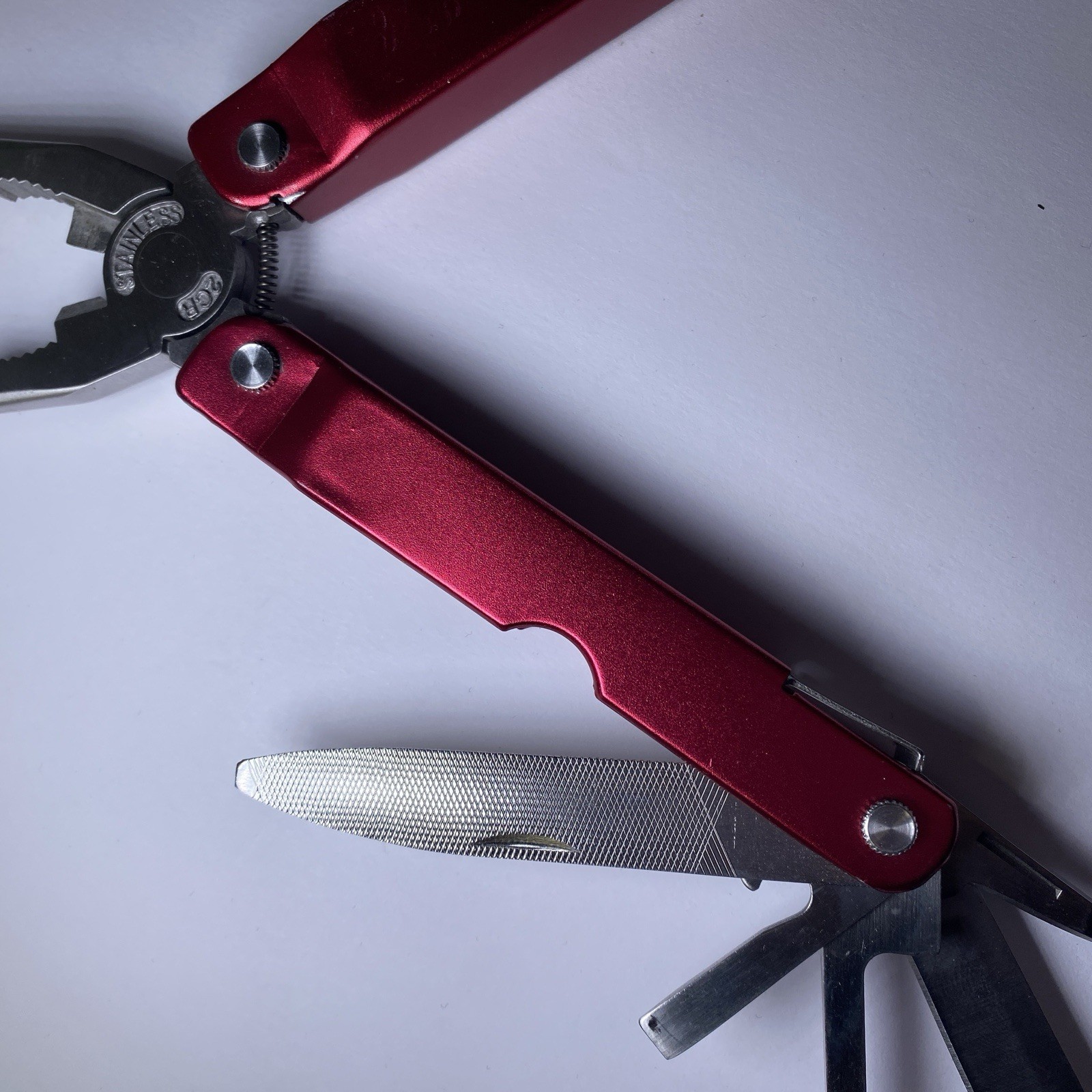 Durabuilt Multi Tool with Pliers red 11 tools 4.5″ 11 blades