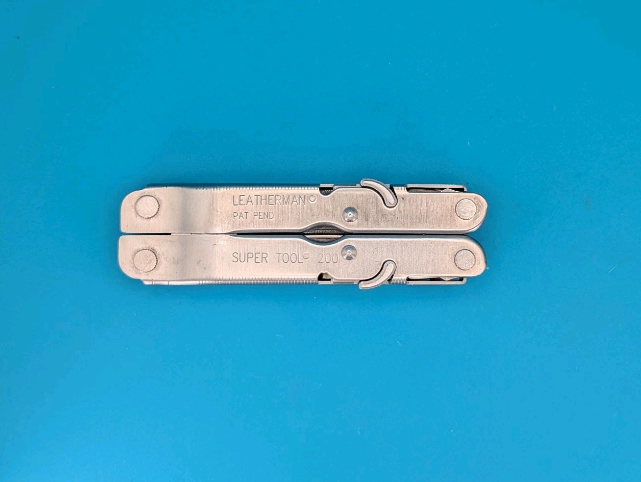 Vintage LEATHERMAN Super TOOL 200 Multi Tool! 04/03 Date Stamp!